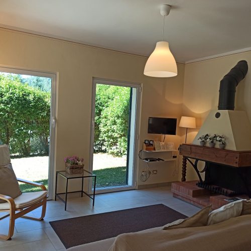 Apartment 2 – ground floor with private garden